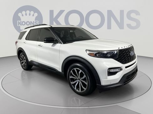 Used 2020 Ford Explorer ST w/ Premium Technology Package AWD/4WD image 2