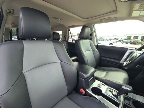 Used 2024 Toyota 4Runner SR5 Premium w/ Moonroof Package RWD image 20