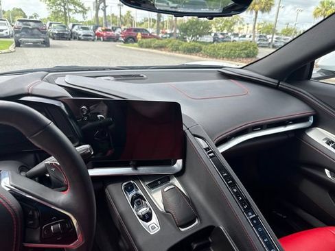 Used 2025 Chevrolet Corvette Z06 RWD image 7