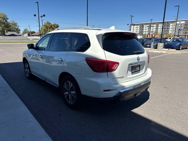 Used 2020 Nissan Pathfinder SL AWD/4WD image 4