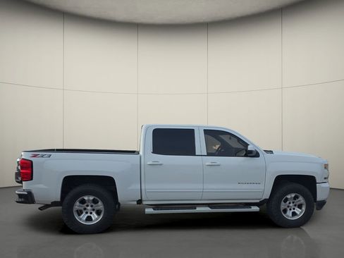 Used 2018 Chevrolet Silverado 1500 LT w/ All Star Edition image 8