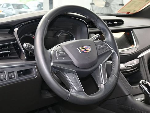 Used 2024 Cadillac XT5 Luxury FWD image 14