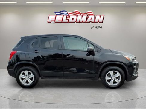 Used 2020 Chevrolet Trax LS w/ Tint and Cruise Package AWD/4WD image 6