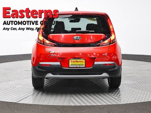 Used 2020 Kia Soul EX FWD image 6