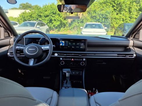 New 2025 Hyundai Santa Cruz SEL image 15