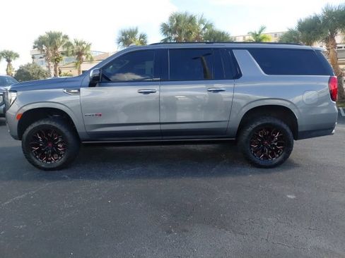 Used 2022 GMC Yukon XL AT4 AWD/4WD image 12