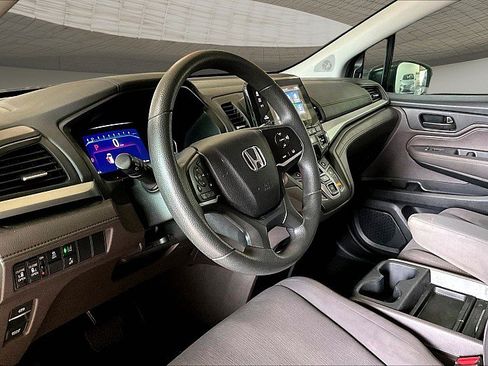 Used 2019 Honda Odyssey EX image 11