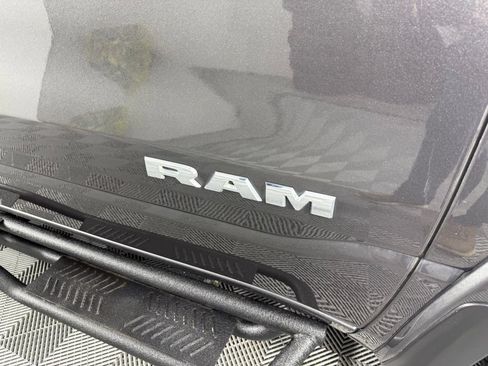 Used 2022 RAM 1500 Laramie AWD/4WD image 14