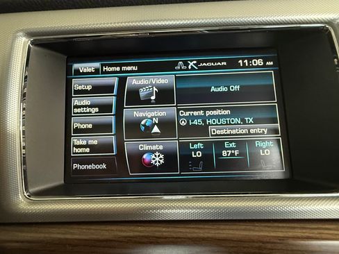 Used 2014 Jaguar XF RWD image 25