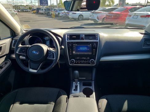 Used 2018 Subaru Outback 2.5i Premium image 14