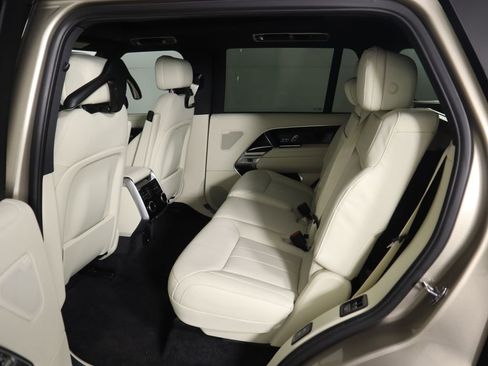New 2026 Land Rover Range Rover Long Wheelbase SE image 23
