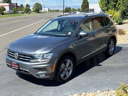 Used 2021 Volkswagen Tiguan SEL AWD/4WD image 38