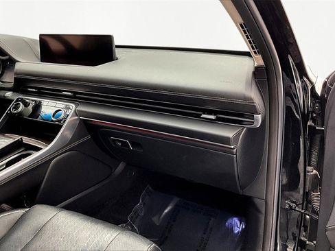 Used 2022 Genesis GV80 3.5T w/ Advanced Package 06 image 17