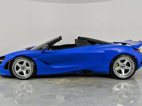 Used 2024 McLaren 750S Spider RWD image 9