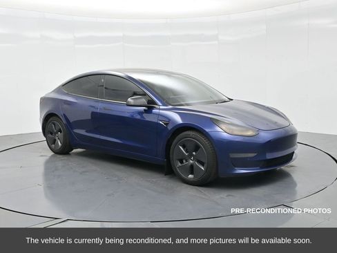 Used 2022 Tesla Model 3 image 4