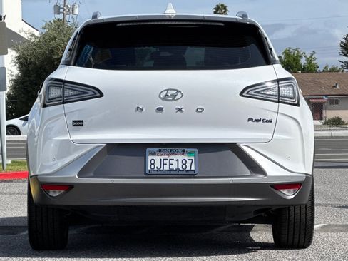 Used 2019 Hyundai Nexo Limited image 10