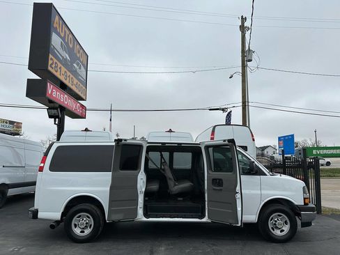 Used 2020 Chevrolet Express 3500 LT w/ LT Preferred Equipment Group image 5