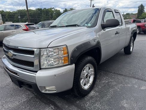 Used 2011 Chevrolet Silverado 1500 LT w/ All-Star Edition AWD/4WD image 4