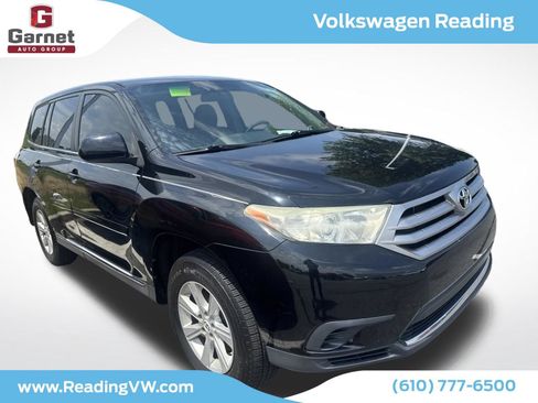 Used 2013 Toyota Highlander 4WD w/ Cold Weather Pkg image 3
