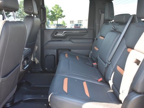 Used 2025 GMC Sierra 2500 AT4 AWD/4WD image 19