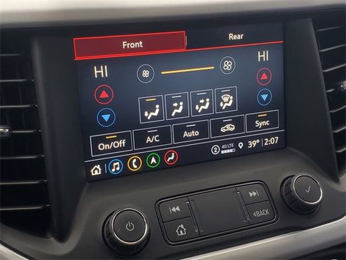 Used 2022 GMC Acadia SLT w/ Preferred Package image 29