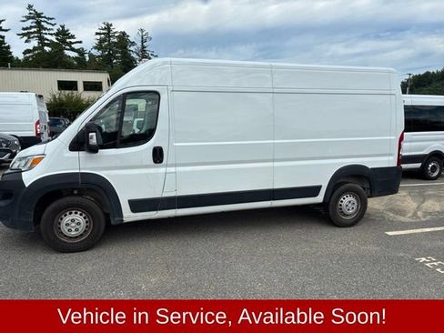 Used 2025 RAM ProMaster 2500 w/ Convenience Group FWD image 2