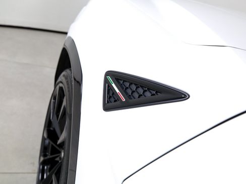Used 2019 Lamborghini Urus AWD/4WD image 37