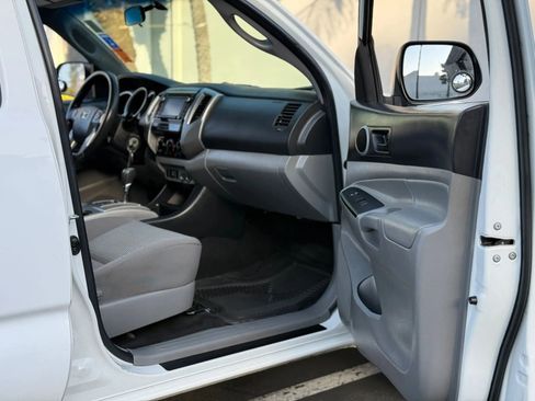 Used 2015 Toyota Tacoma 2WD Double Cab w/ SR5 Package image 27