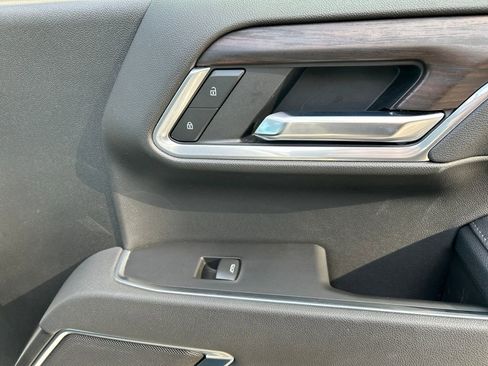 Used 2025 GMC Sierra 1500 SLT image 29