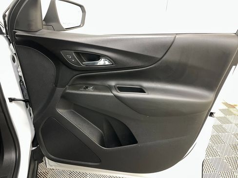 Used 2022 Chevrolet Equinox LT image 39