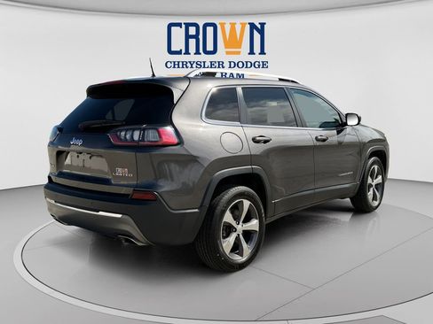 Used 2019 Jeep Cherokee Limited AWD/4WD image 3
