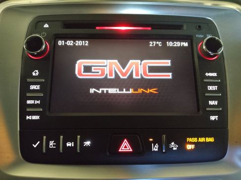 Used 2015 GMC Acadia SLT FWD image 25