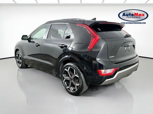 Used 2023 Kia Niro EX Touring FWD image 6