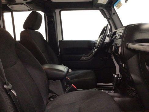 Used 2016 Jeep Wrangler Unlimited Sport w/ Connectivity Group image 29