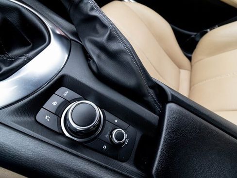 Used 2020 MAZDA MX-5 Miata RF Grand Touring image 9