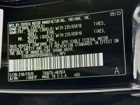 Used 2023 Toyota Highlander LE AWD/4WD image 31