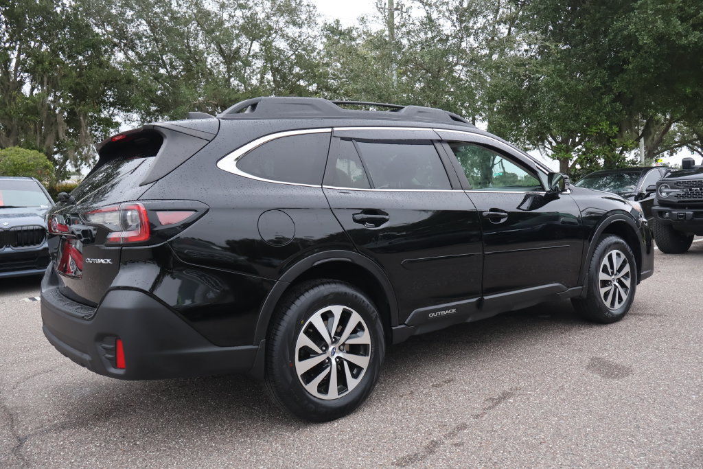 Certified 2022 Subaru Outback Premium AWD/4WD image 9