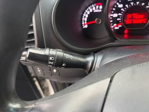 Used 2017 Kia Soul + image 22