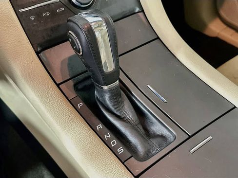 Used 2015 Ford Taurus SEL w/ Equipment Group 201A FWD image 18