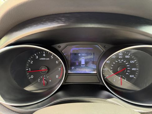 Used 2019 Kia Sedona LX FWD image 24