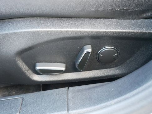 Used 2018 Ford Fusion SE w/ Fusion SE Technology Package image 20