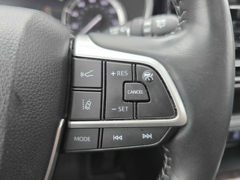 Used 2022 Toyota Highlander Limited image 40