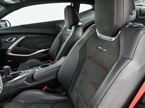 Used 2018 Chevrolet Camaro ZL1 RWD image 18