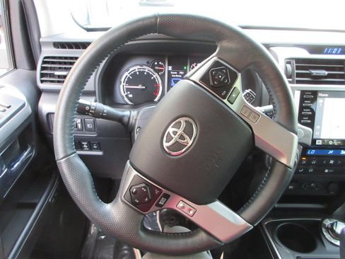 Used 2023 Toyota 4Runner Limited AWD/4WD image 37