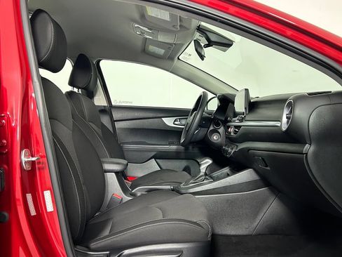 Used 2023 Kia Forte LXS w/ LXS Technology Package FWD image 10