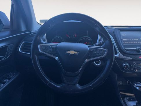 Used 2018 Chevrolet Equinox LT image 12