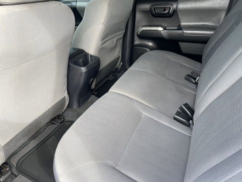 Used 2019 Toyota Tacoma SR5 image 12