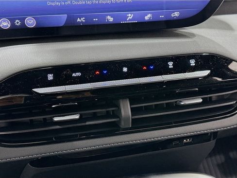 New 2026 Buick Enclave Sport Touring w/ Power Package FWD image 18