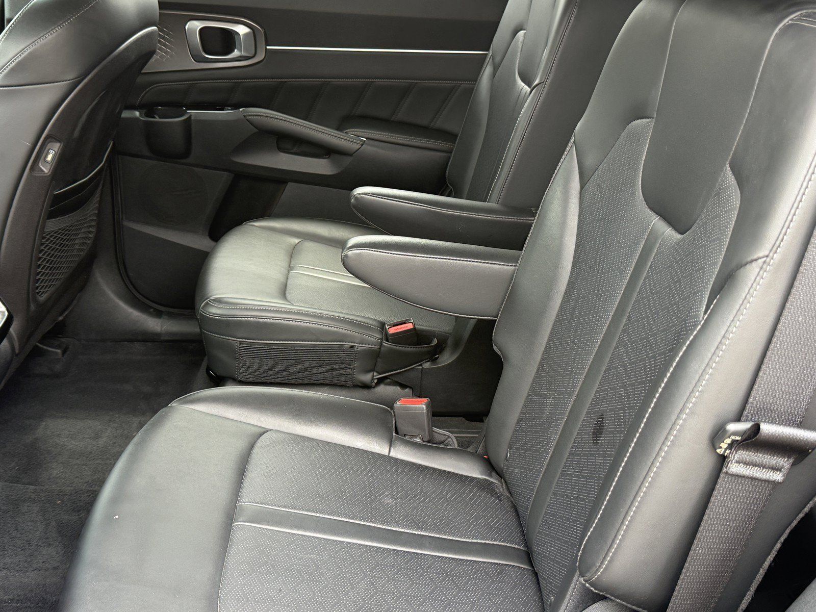 Used 2022 Kia Sorento SX FWD image 24