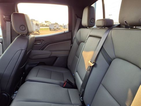 New 2025 Chevrolet Colorado ZR2 w/ Technology Package image 12